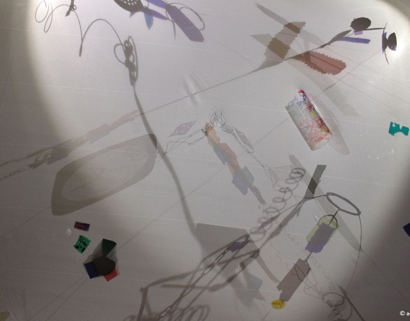 Ciel animé de l'espace temps calme réalisé par A4 designers avec les enfants de l'accueil périscolaire Mansart à Dijon.